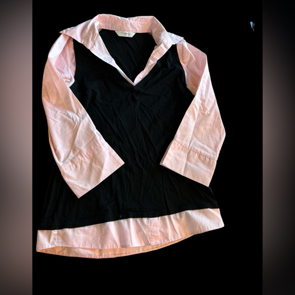 🌺New Look Black and Pink Blouse with Elegant Design